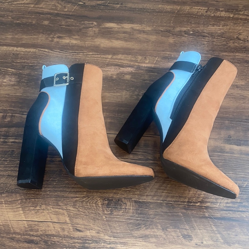 Tricolor booties!